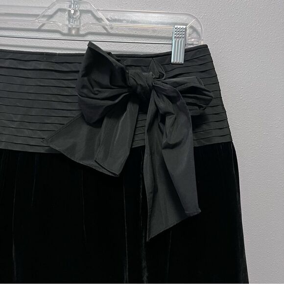 Etcetera Black Velvet Skirt With Small Shutter-like Waist Size 6 - Picture 2 of 7